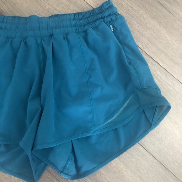 🍋 Lululemon NILE BLUE Hotty hot short Sz. 6 2.5” - Picture 7 of 12